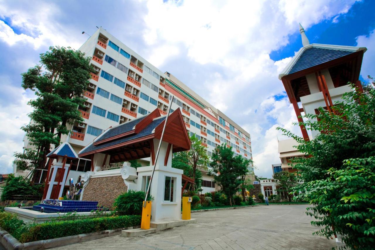 Jolly Suites & Spa Thapra 방콕 외부 사진